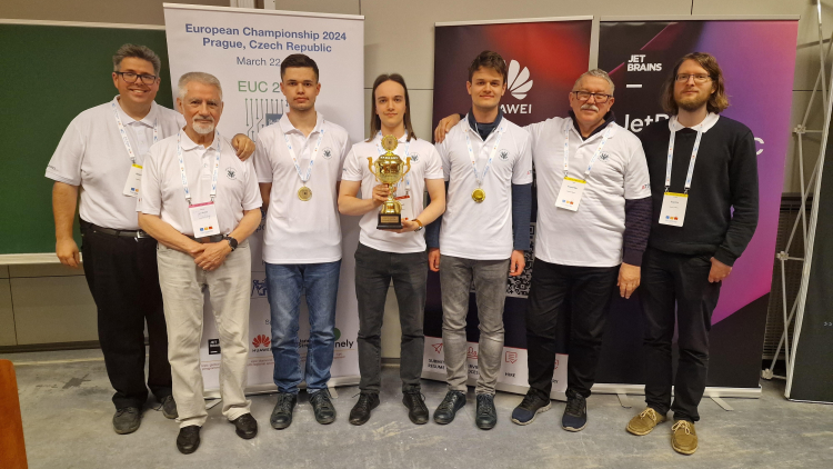 Studenci MIMUW pierwszymi Akademickimi Mistrzami Europy w Programowaniu Zespołowym