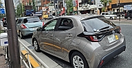 Yaris i Swift, rzadko spotykane w Tokio
